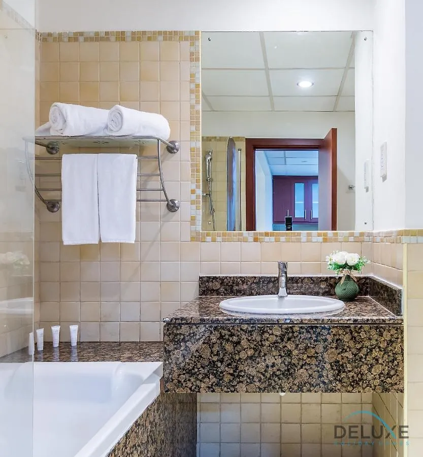 Apartment Pool Views Studio Minutes Away To Jbr Beach, Rimal 3 By Deluxe Holiday Homes Dubai United Arab Emirates