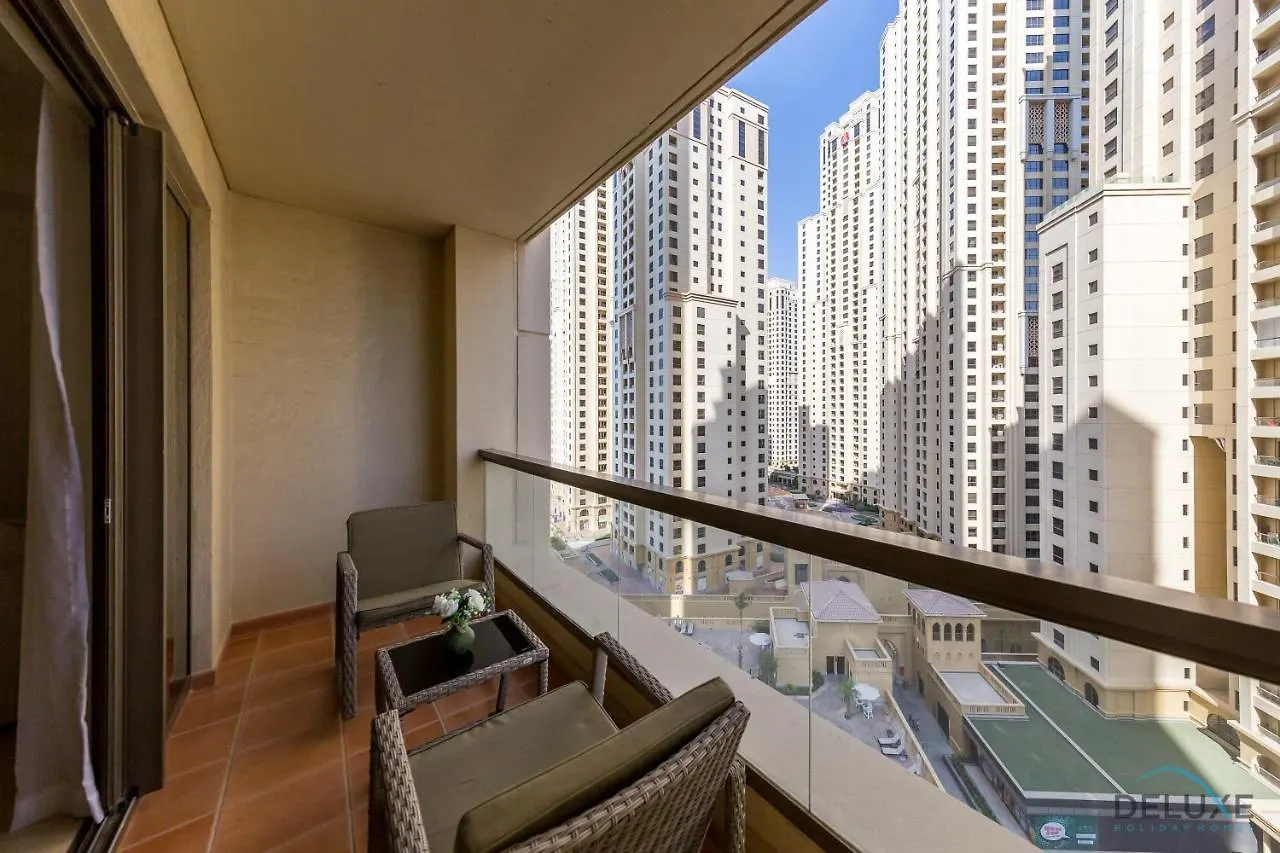 Pool Views Studio Minutes Away To Jbr Beach, Rimal 3 By Deluxe Holiday Homes Dubai