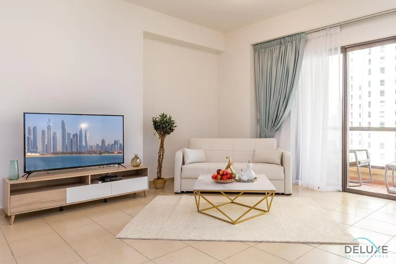 Pool Views Studio Minutes Away To Jbr Beach, Rimal 3 By Deluxe Holiday Homes Dubai Apartment