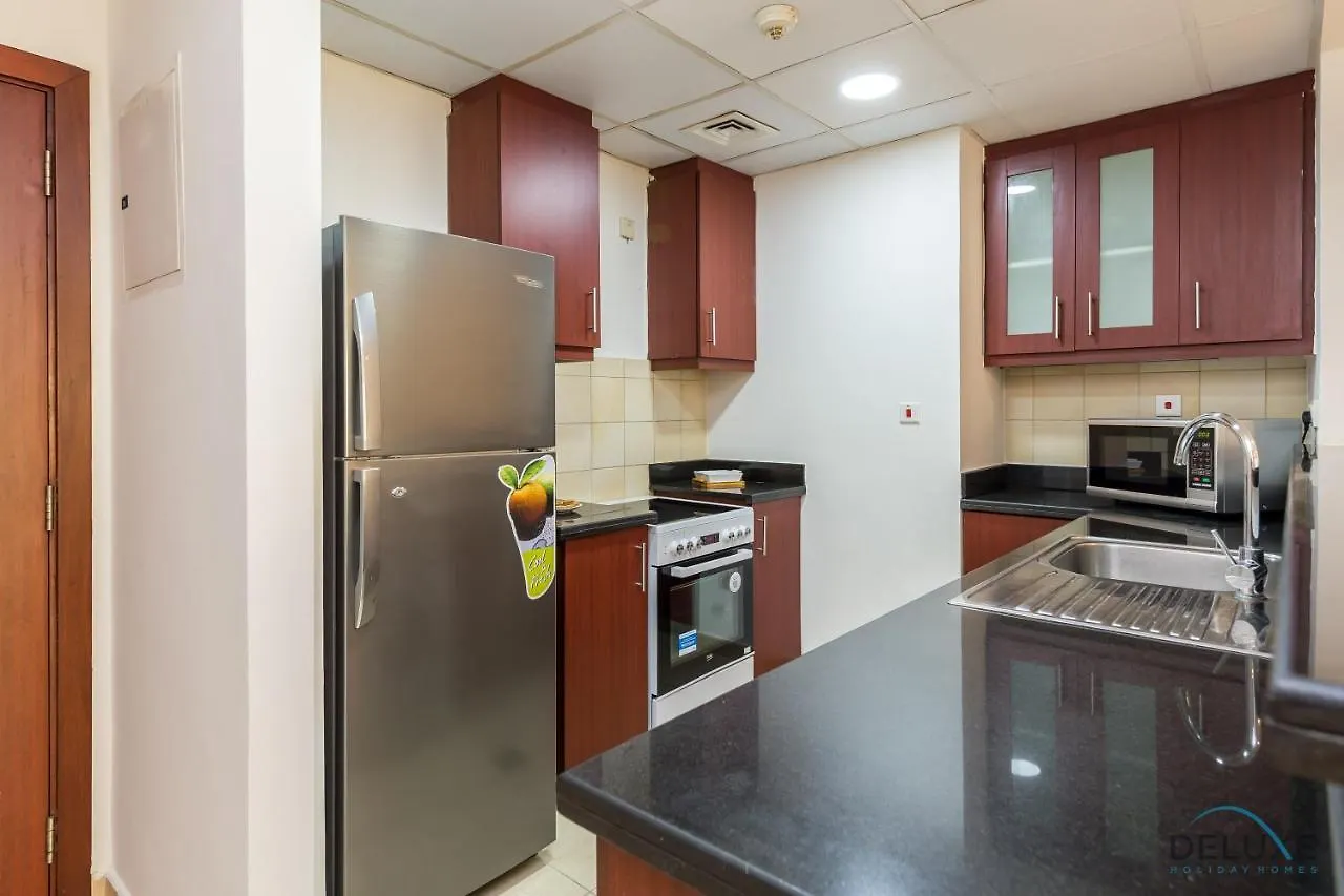 Pool Views Studio Minutes Away To Jbr Beach, Rimal 3 By Deluxe Holiday Homes Dubai Apartment